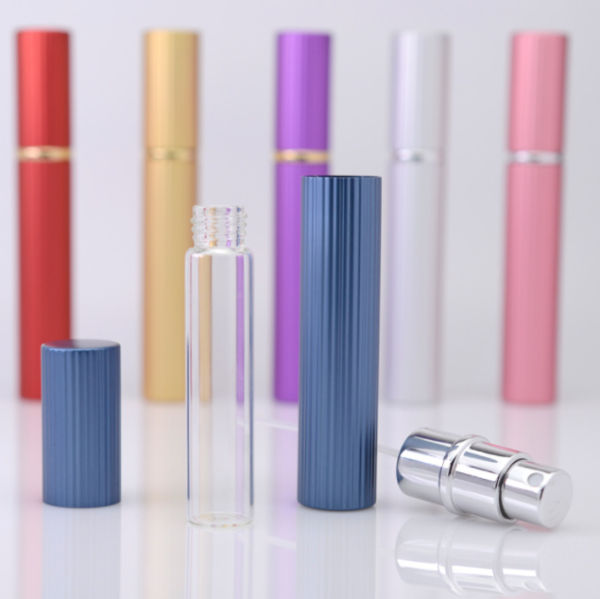 8ML แบบพกพาสเปรย์ขวดขวดน้ำหอมที่มีสีสัน 8CC Refillable Atomizer Travel อุปกรณ์เสริม